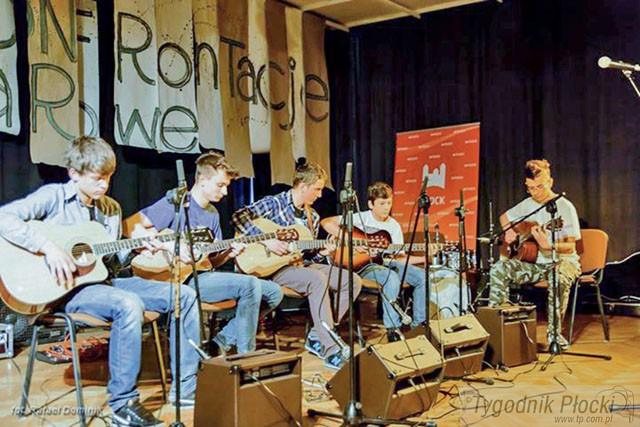Scena dla gitarzystów 