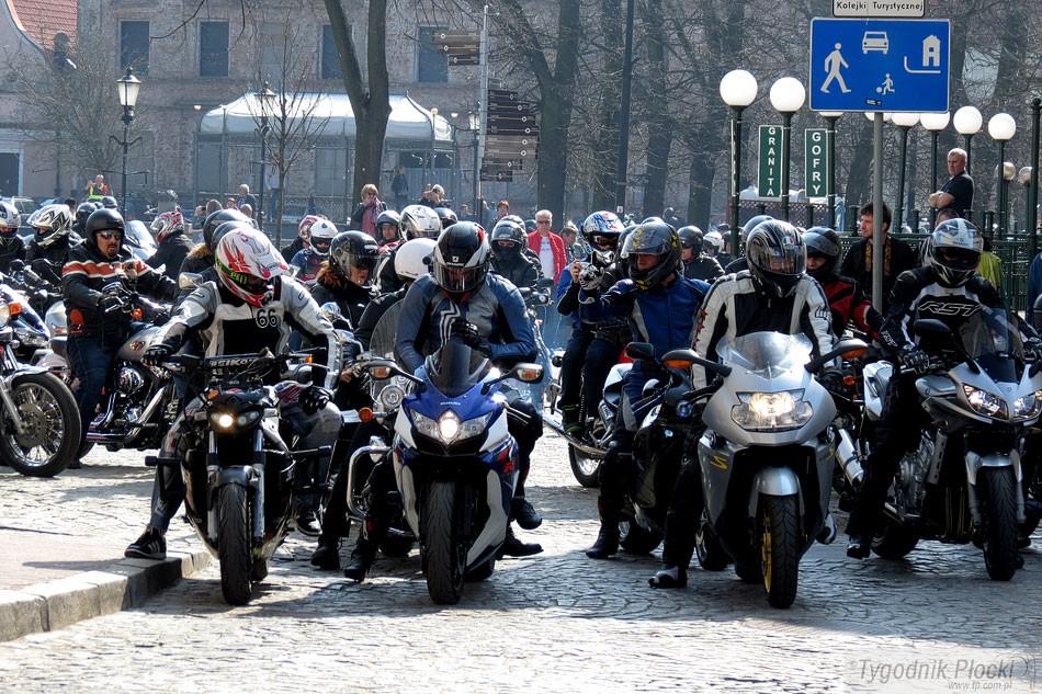 Parada 300 motocykli [ZDJĘCIA, WIDEO]