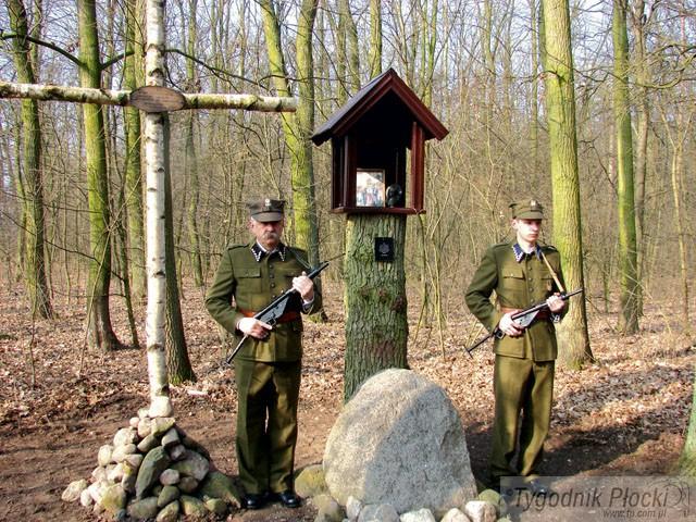 Nieznany, Niezłomny
