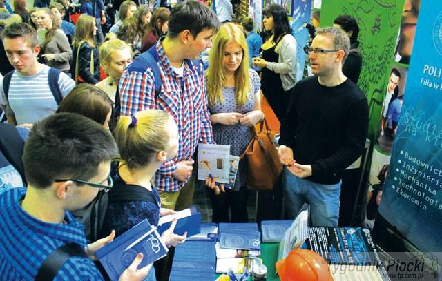 Uczelnie podpowiadają, co studiować