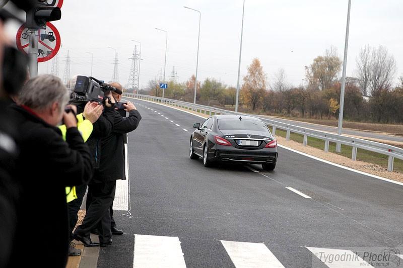 Pierwszy fragment obwodnicy oddany do ruchu. Uwaga na światła
