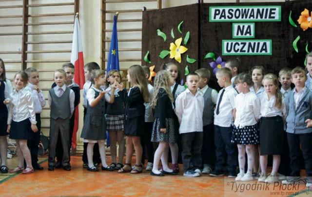 Ślubowanie w Miejskim Zespole Szkół w Raciążu