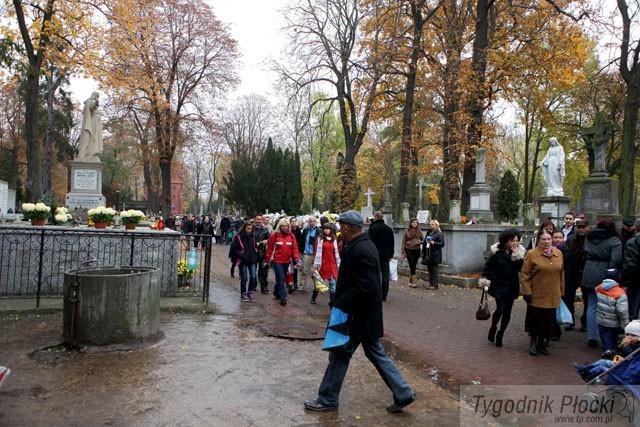 Organizacja ruchu przy płockich cmentarzach