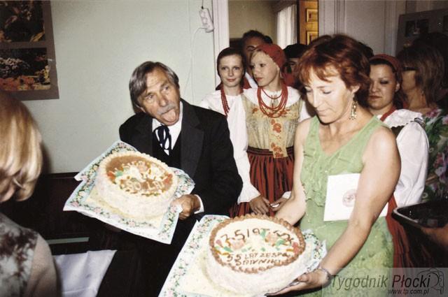 Pomiędzy rondem a oberkiem 