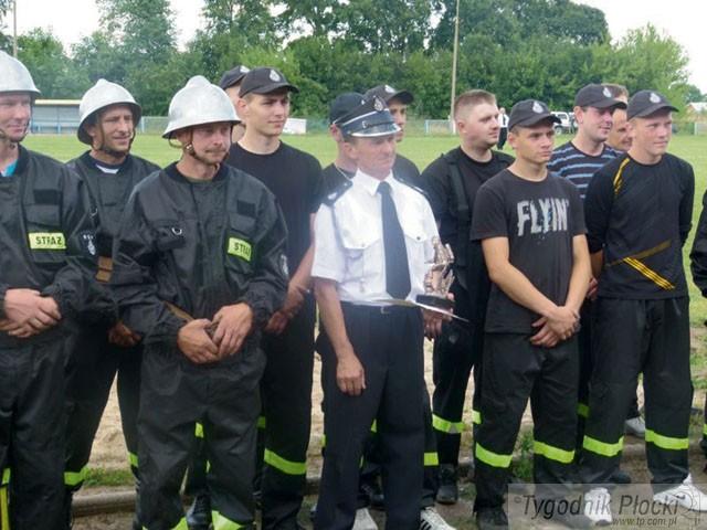 Strażacy dzielnie walczyli na stadionie 