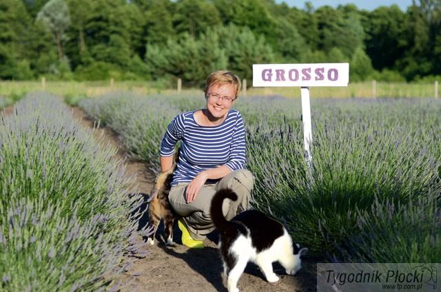 Biała zakwita, gdy ma dobry humor