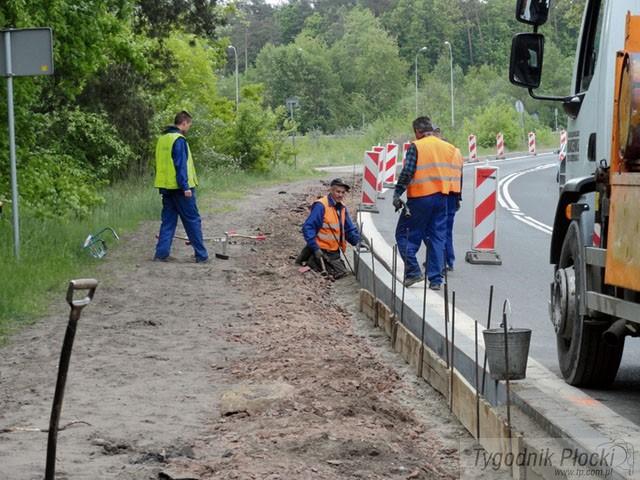 Wzdłuż ulicy Kutnowskiej