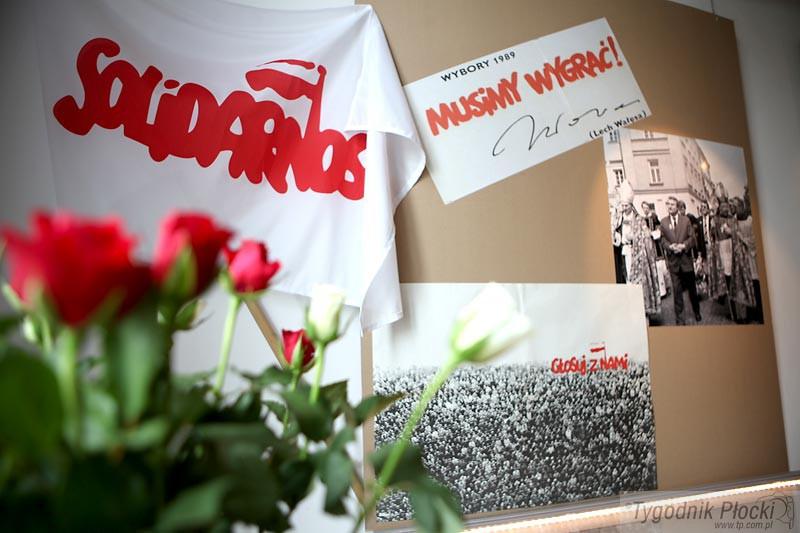 Wystawa. Plakaty, ulotki i fotografie Jana Waćkowskiego [ZDJĘCIA]