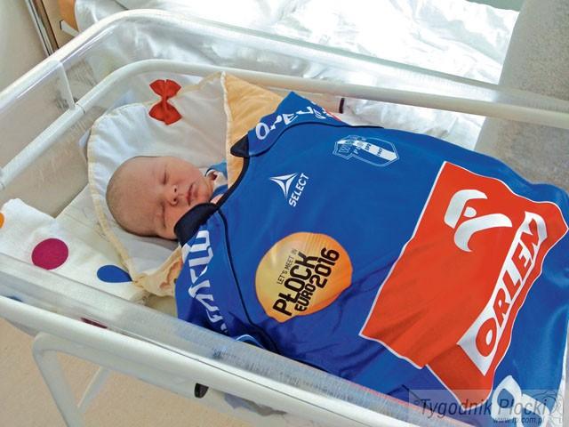 Noworodki ze szpitala św. Trójcy mają koszulki