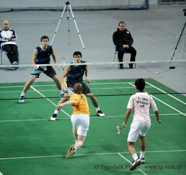 Jak upada szkolny badminton
