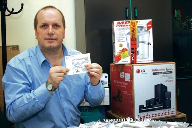 Dwie główne nagrody dla czytelników: laptop i turystyczny voucher