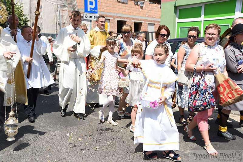 Płocka procesja Bożego Ciała [ZDJĘCIA]