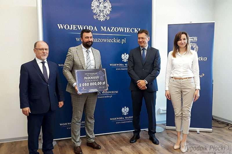 Ponad 9 mln złotych na drogi w subregionie płockim
