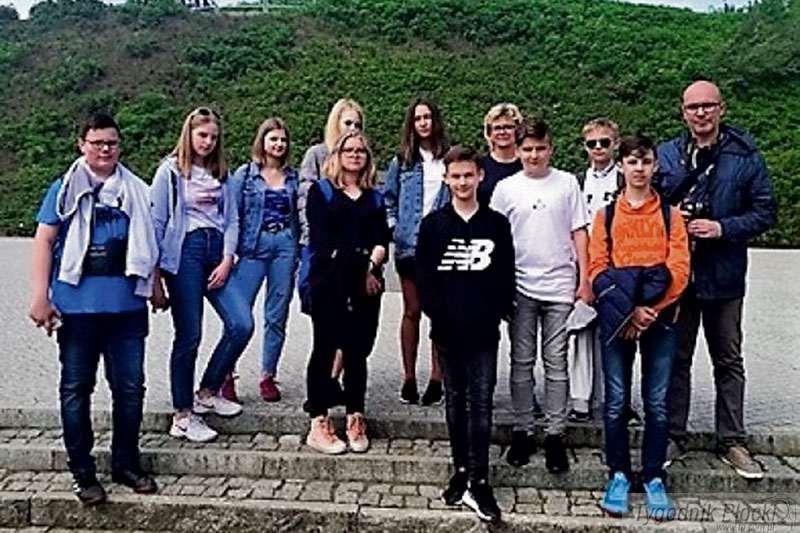 Historia bywa trudna