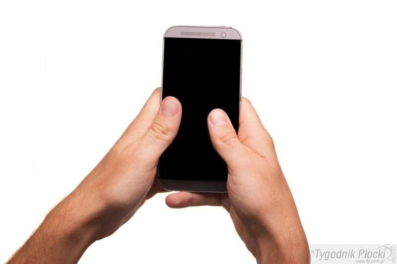Konkurs z telefonami komórkowymi - jak bezpiecznie dostać się na Politechnikę?