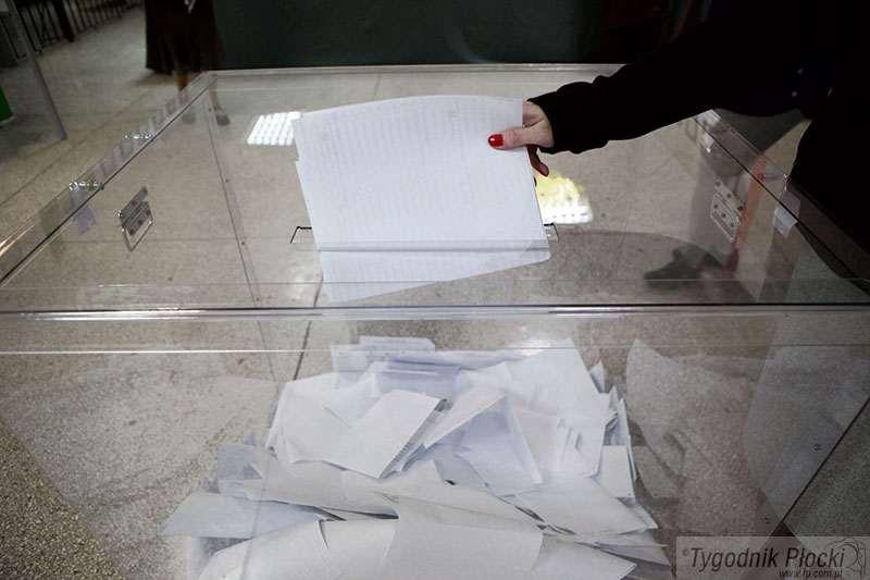 Na Mazowszu – PiS, w Płocku – KE