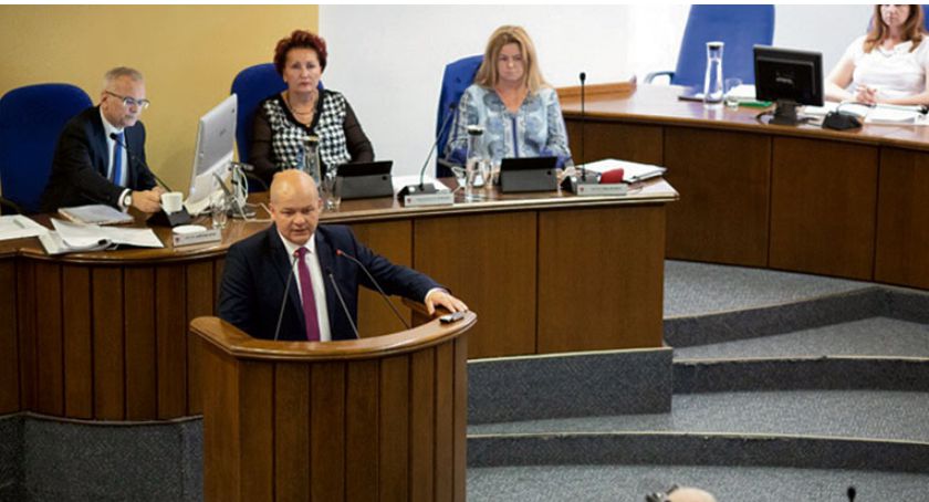 Pierwsze wotum zaufania  dla prezydenta