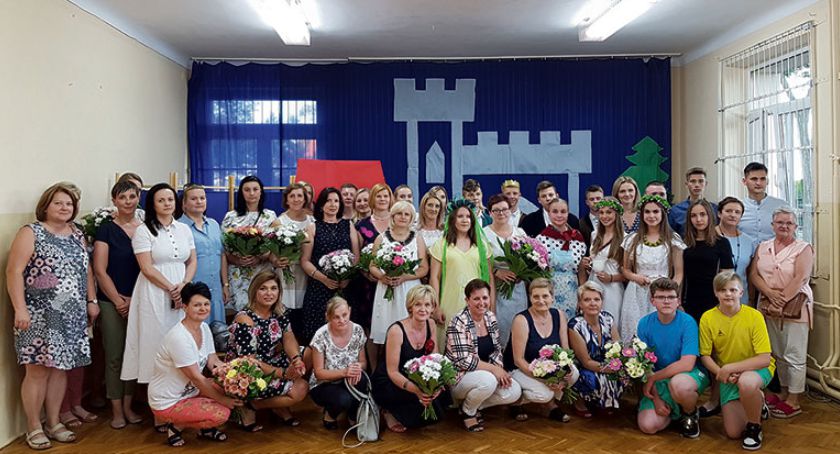 Teatralne pożegnanie w Dobrzykowie