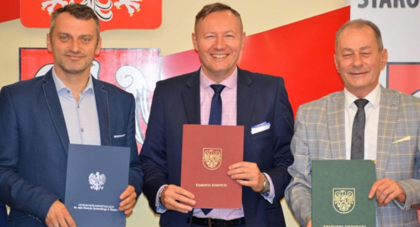 Boisko przy LO Sucharskiego teraz też dla mieszkańców