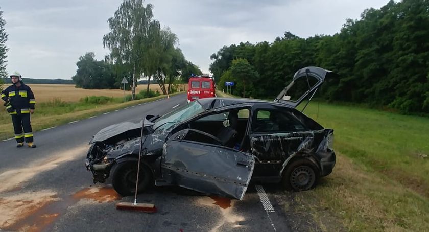 Wypadek w Brodach Dużych. Jedna osoba w szpitalu