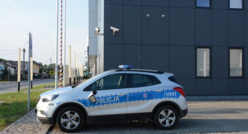 Marzył o areszcie... Uszkodził policyjny radiowóz