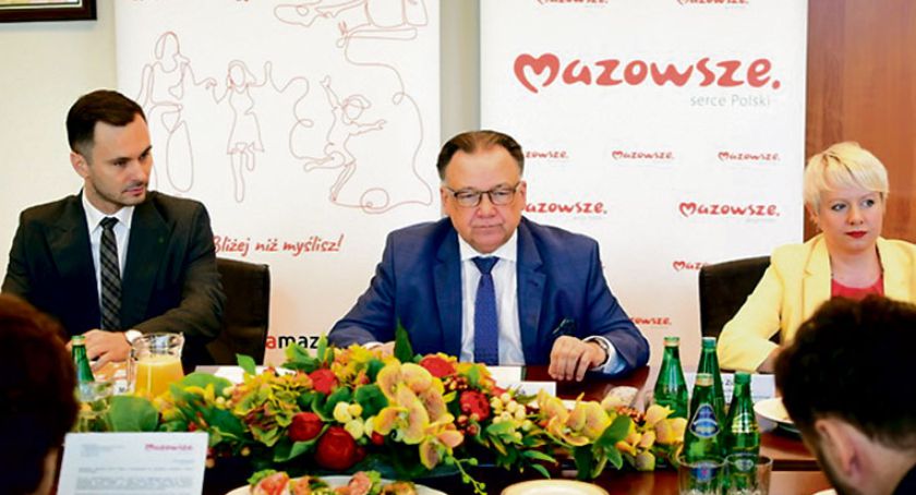 Tysiące umów, miliardy złotych