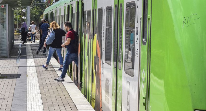 Z Radziwia do szkoły darmowym pociągiem