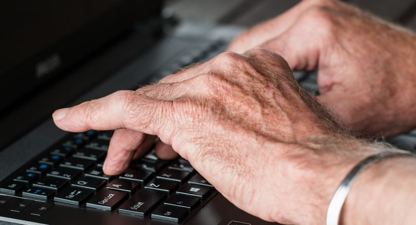 Studenci seniorzy mogą się zapisywać na zajęcia