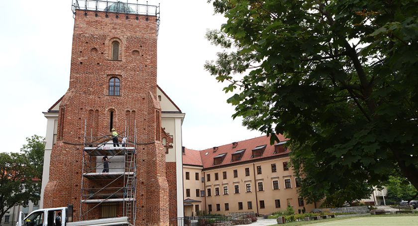 Już niebawem słoneczny zegar będzie na wieży Małachowianki 