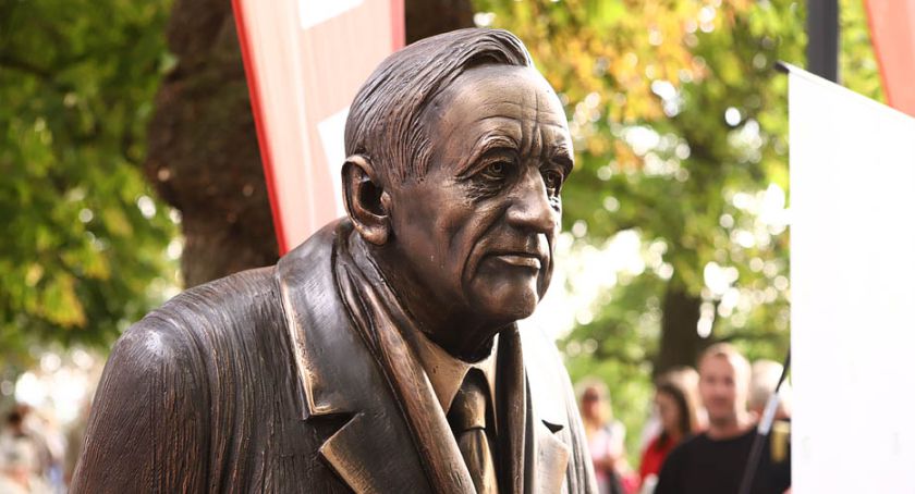 Tadeusz Mazowiecki przywitał się z płocczanami na Tumach  [ZDJĘCIA]