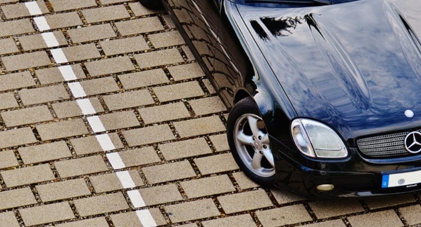 Parking na placu przed teatrem zostanie zamknięty