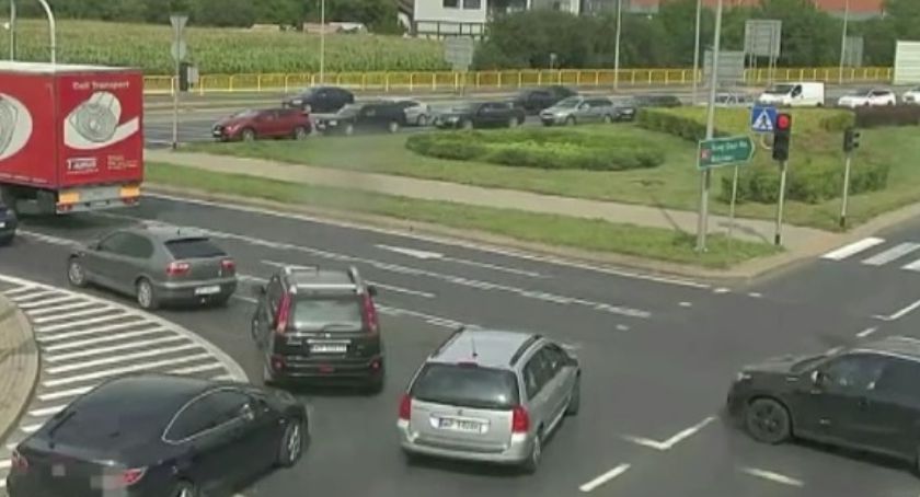 Rondo Dzwon nie wybacza... Kierowcy masowo wzywani do komendy policji 