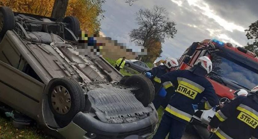 Dachowanie i stłuczka samochodowa. Co z pasażerami? 