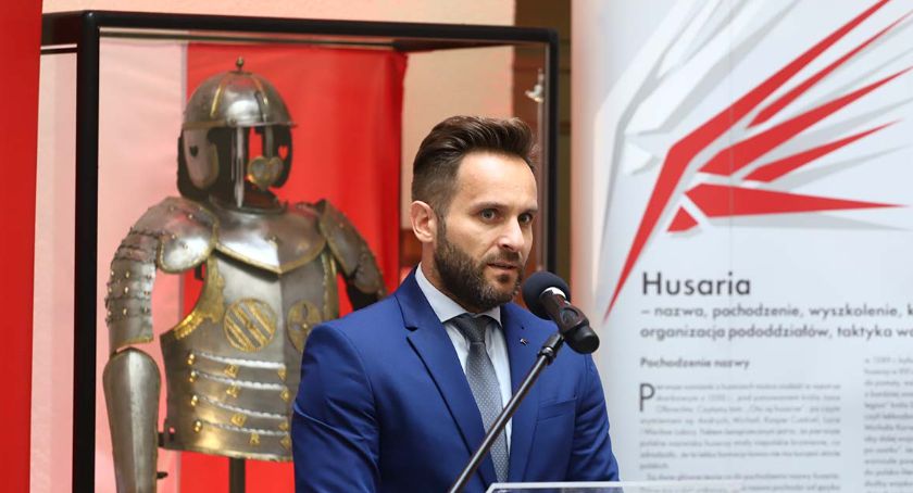 Selfie z husarzem. Wystawa w Muzeum Mazowieckim