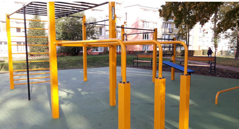 Nowoczesny plac zabaw, boisko wielofunkcyjne, siłownia „pod chmurką”. Zmiany na osiedlu Miodowa