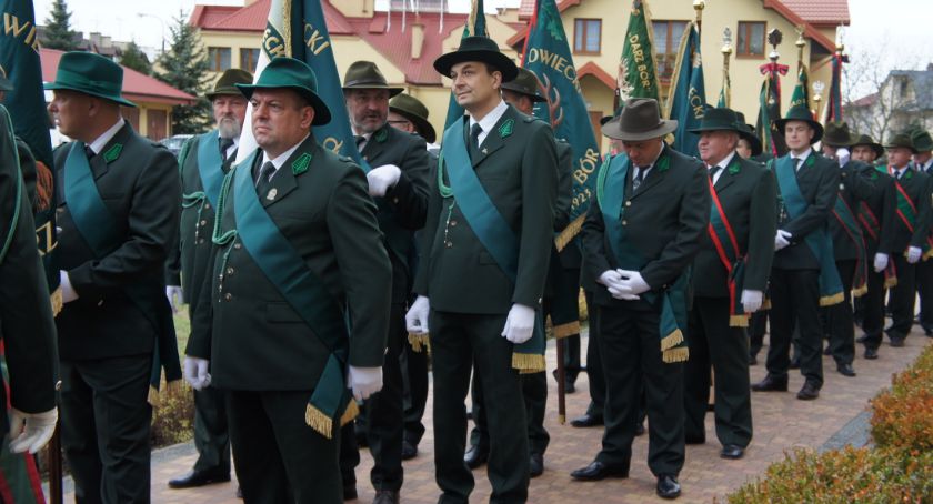 Sztandary, sokoły i dary. Myśliwi w kościele na Podolszycach [FOTO]