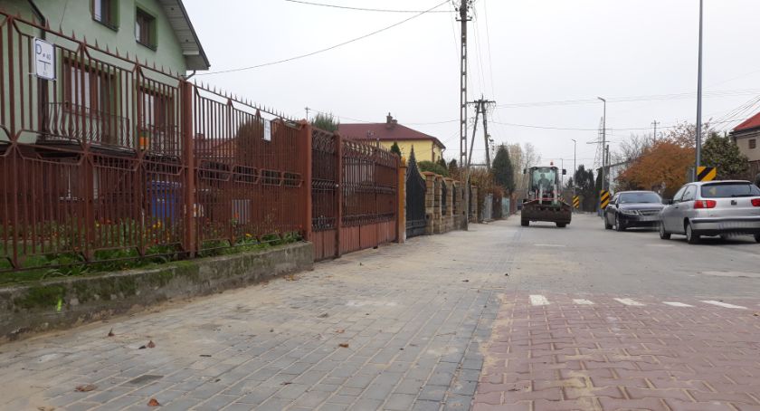 Mieszkańcy Radziwia czekali na to kilkanaście lat. Ulica Strażacka po remoncie