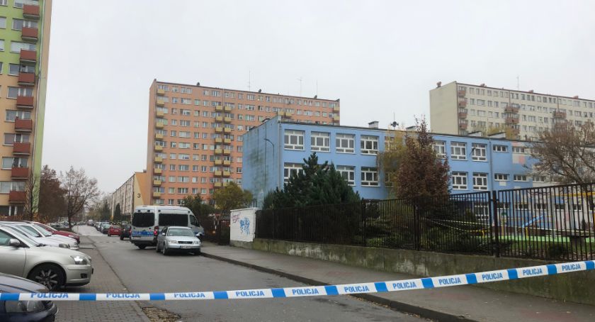 Co się stało na ul. Kossobudzkiego? Policyjna akcja nadal trwa. Brak wjazdu na osiedle [AKTUALIZACJA]
