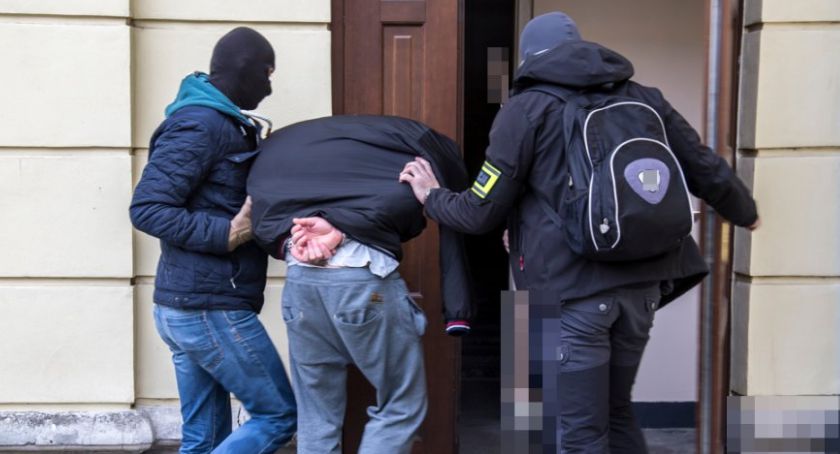 Narkotyki z Holandii trafiały do powiatu płockiego. Członkowie „grupy płockiej” w areszcie
