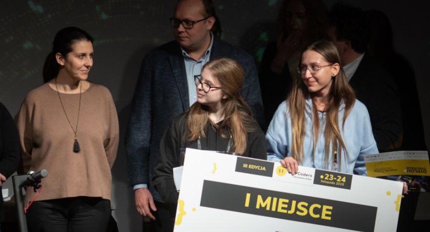Projektowali przydatne aplikacje. Wyniki trzeciego hackathonu