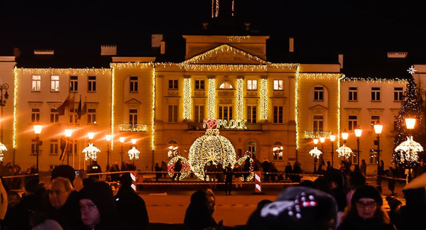 Świąteczna iluminacja i Mikołaj na Starym Rynku [ZDJĘCIA]