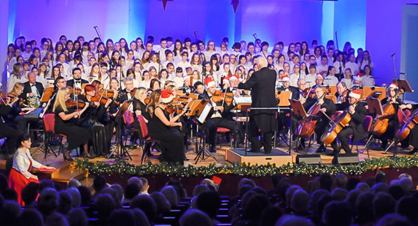 Kolędy i pastorałki na chóry i płocką orkiestrę [ZDJĘCIA]
