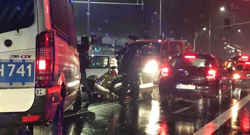 Potrącenie pieszego. Utrudnienia w ruchu na skrzyżowaniu