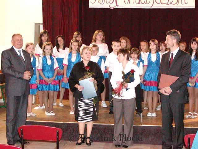 Burmistrz nagrodził nauczycieli
