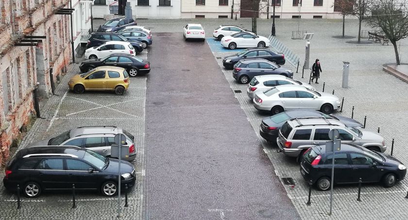 Starówka, osiedla, parking przy ZOO... czyli płockie grzechy parkingowe 