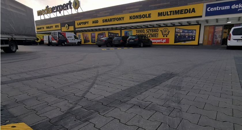 STOP SPOTathlonom w Płocku. Szlabany, progi zwalniające, policja...