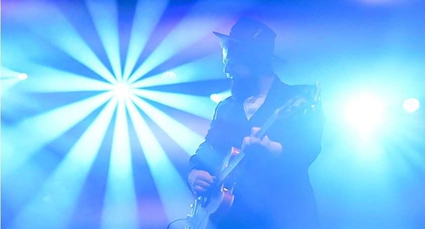 Smolik i Kev Fox zagrali w Płocku. To był wyjątkowy urodzinowy koncert. [ZDJĘCIA]
