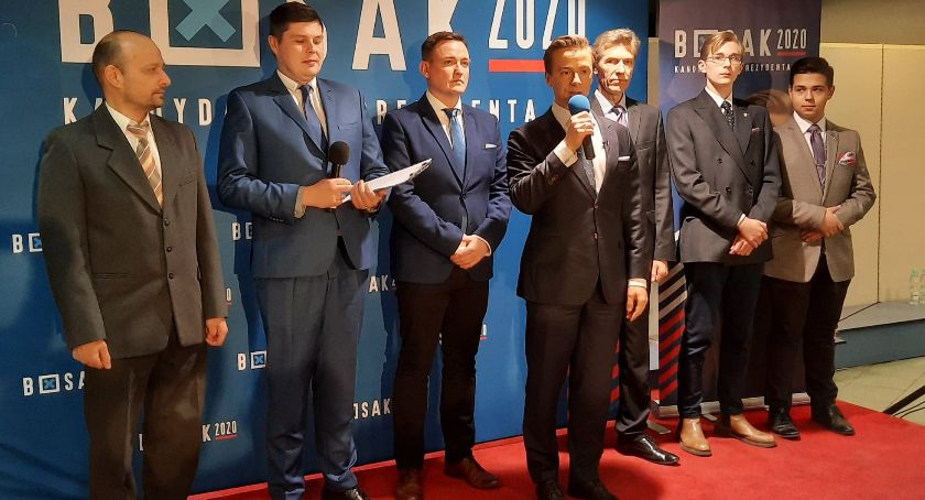  Krzysztof Bosak spotkał sie z płocczanami. Co sądzi o wspólpracy z PiS, leczniczej marihuanie i koronawirusie. I co obiecał?