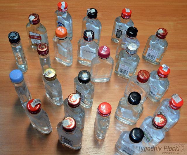 Kobieta sprzedająca alkohol i narkotyki zatrzymana