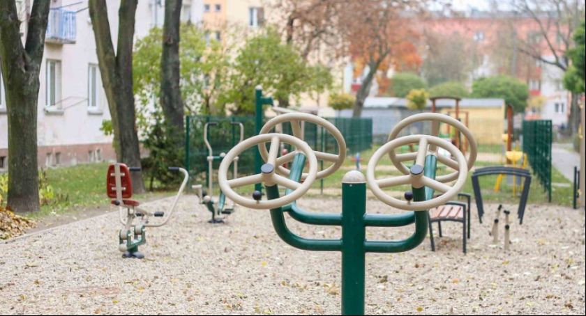 Władze miasta apelują do rodziców: nie korzystajcie z placów zabaw, siłowni! 